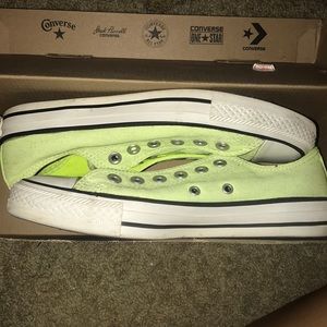 Neon yellow converse low top